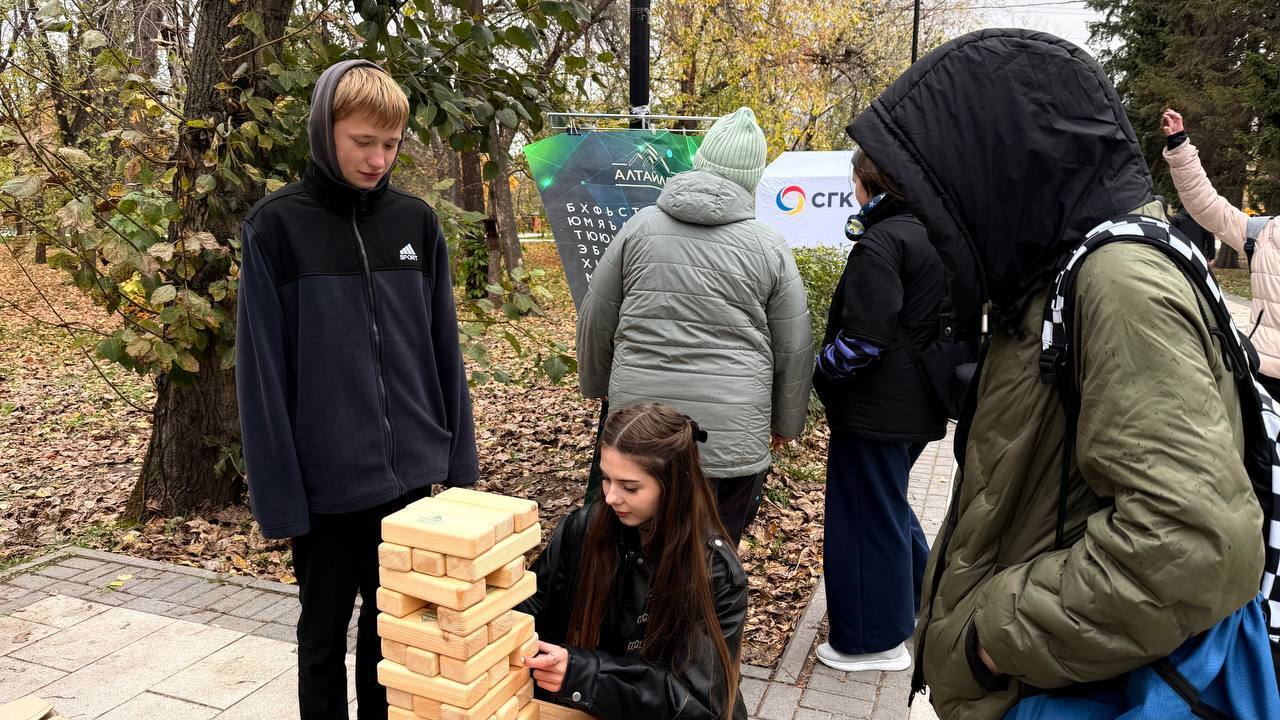 Заводская проходная.